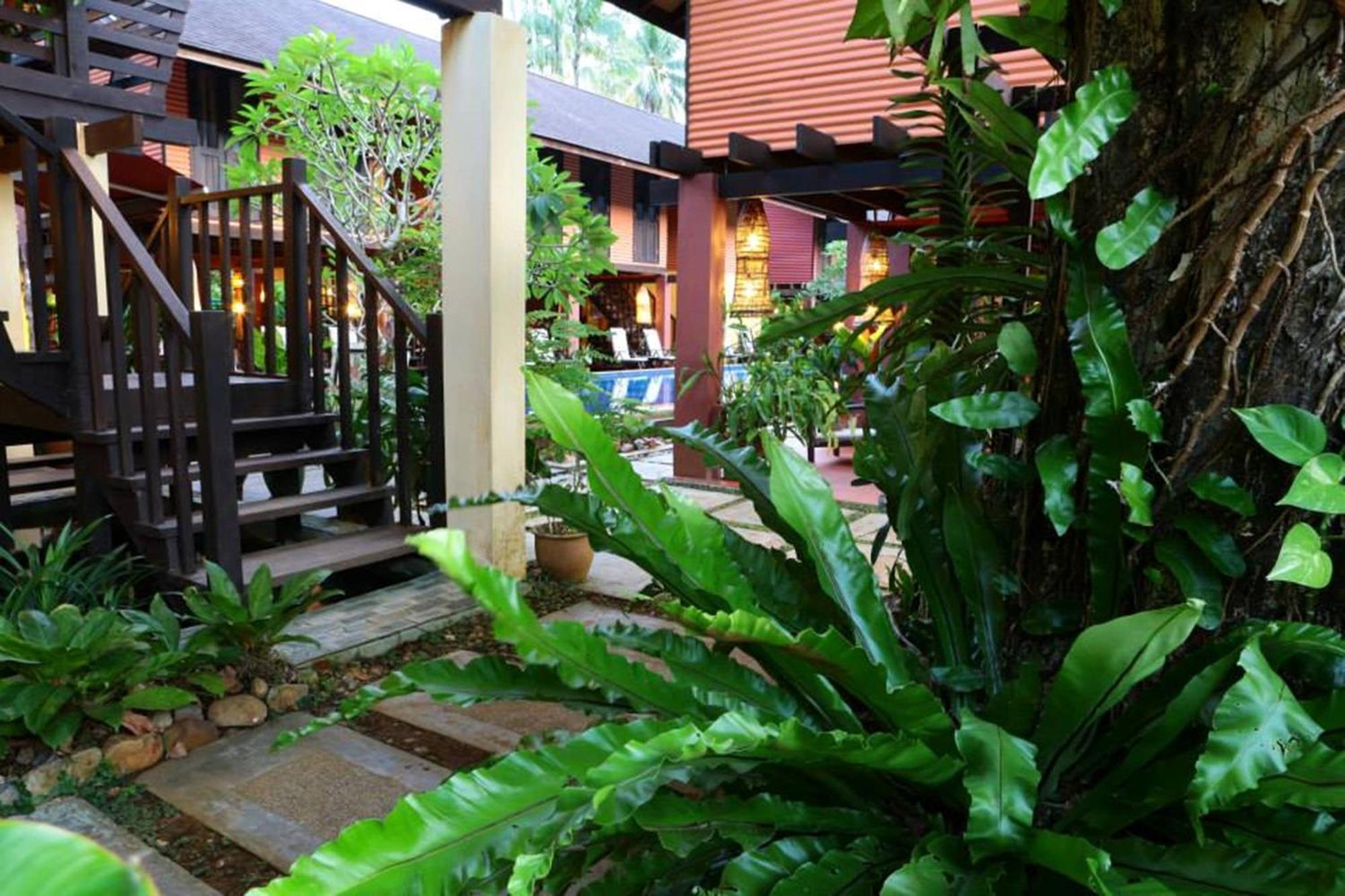 The Village House Сантубонг Екстериор снимка
