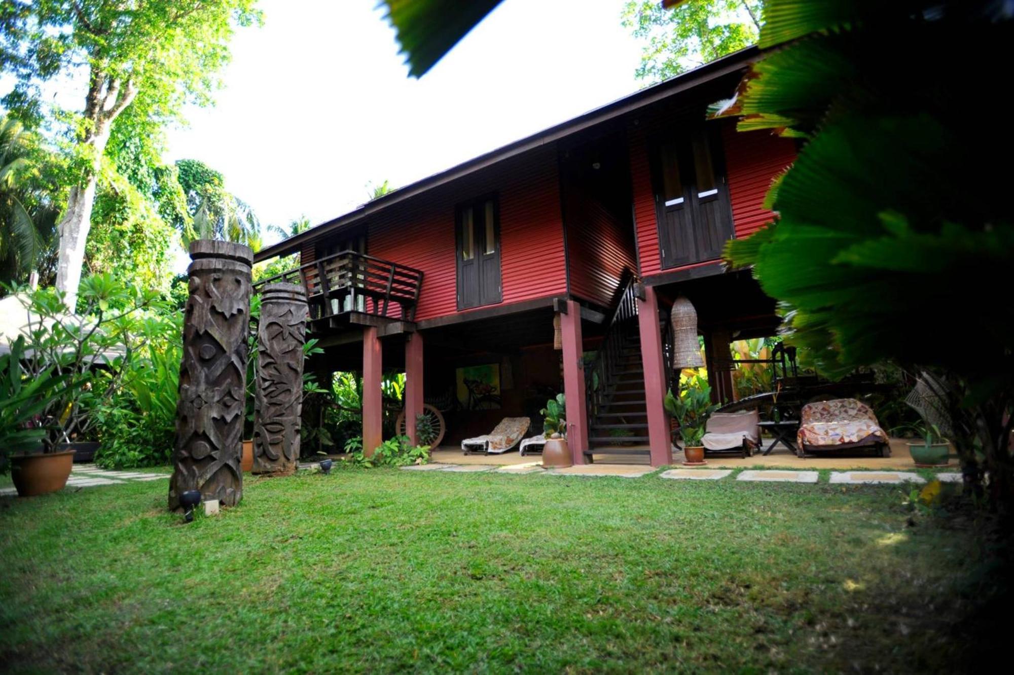 The Village House Сантубонг Екстериор снимка
